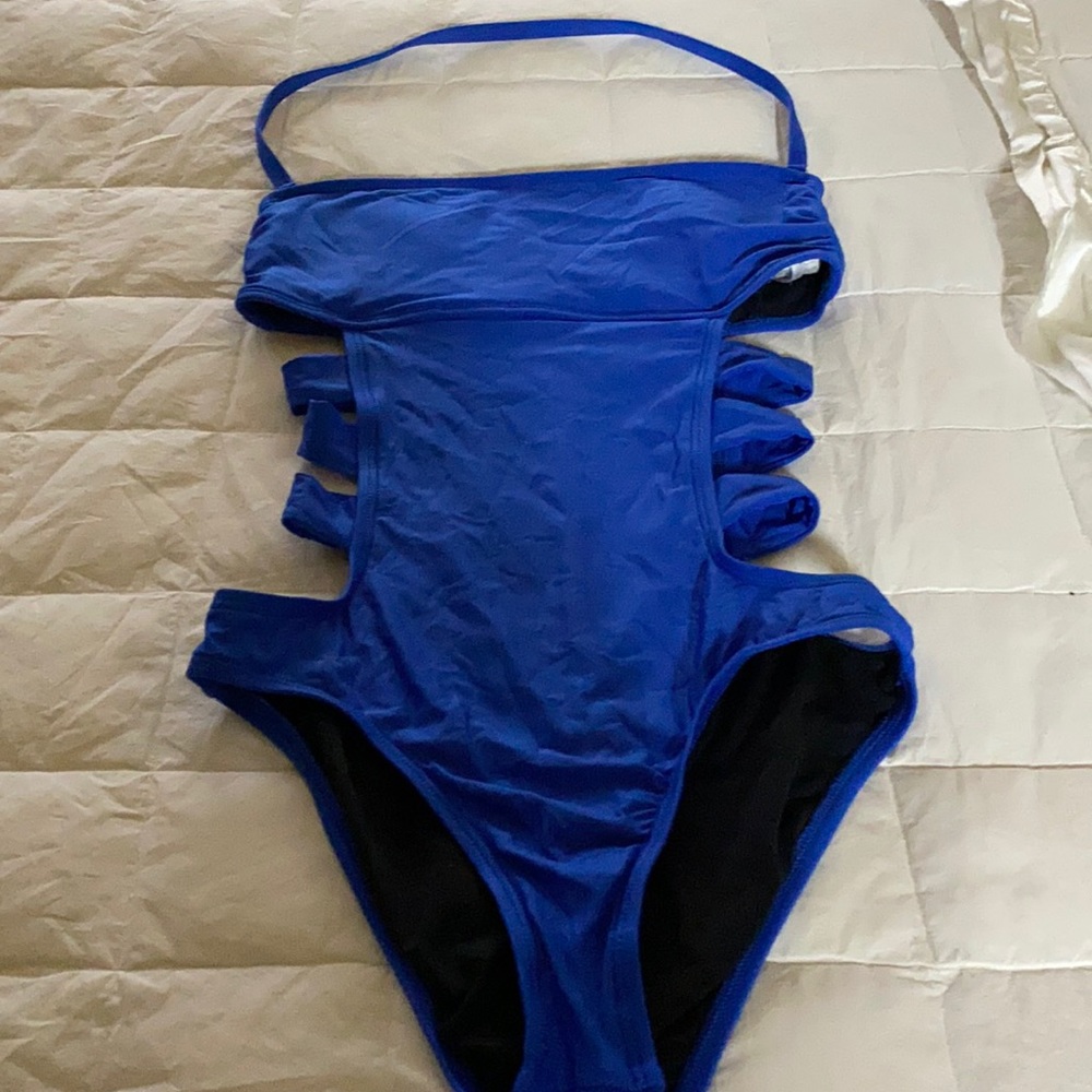Bathing suit